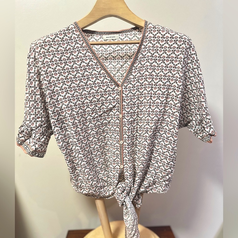 Max Studio Printed Ruffle Sleeve Tie Front Blouse Size M